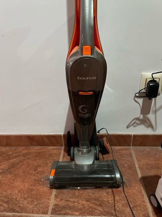 Aspiradora Taurus Unlimited 25.6 Lithium