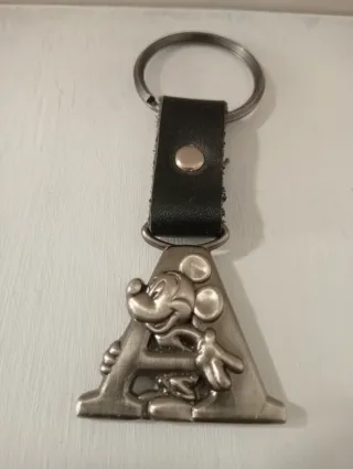Llavero Disneyland Cuero Letra A Mickey