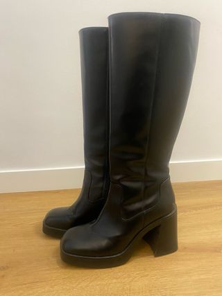 Botas altas negras