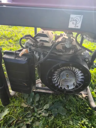 Generador Eléctrico EM4000AV