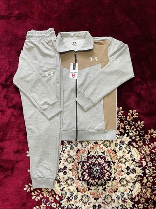 Tuta Under Armour nuova beige/grigia