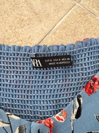 Top floral Zara Talla S