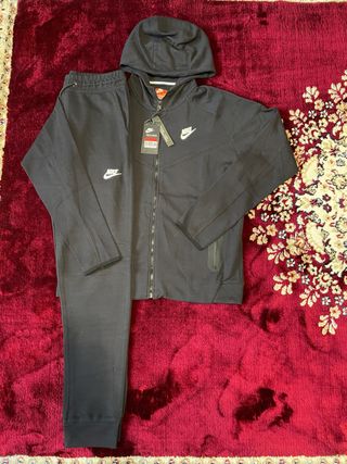 Tuta Nike Tech Fleece nuova con cartellino