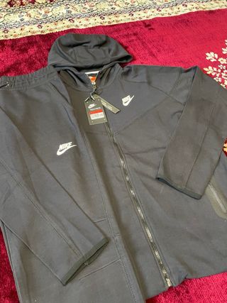 Tuta Nike Tech Fleece nuova con cartellino