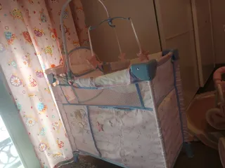 Cuna y cambiador de muñecas GALA de Cuevas