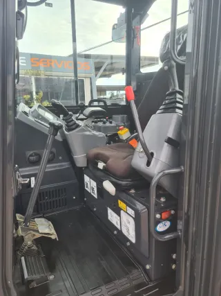 Miniexcavadora Yanmar Vio57-6B