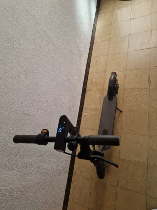 Patinete Eléctrico Xiaomi + cargador