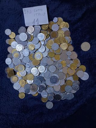 (LOTTO 11)DUE KILI MONETE ITALIANE+ARGENTO