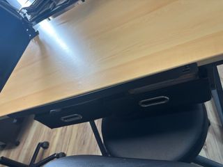 Mesa de escritorio madera y metal