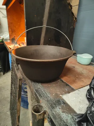 Olla de hierro fundido
