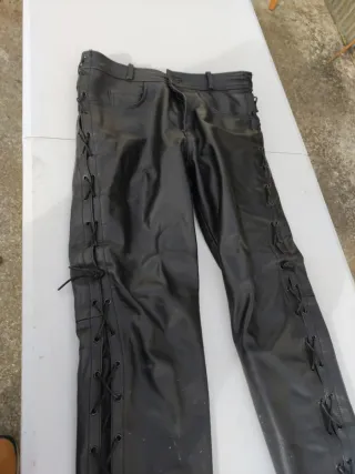 Pantalón Cuero Negro Trenzado Talla 50