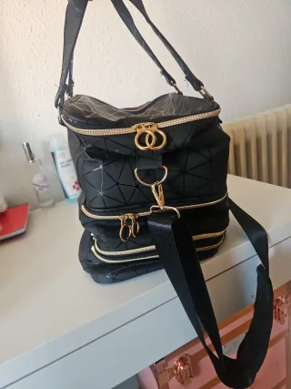 Mochila para manicuristas negra y dorada