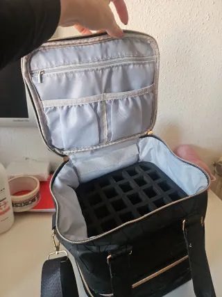 Mochila para manicuristas negra y dorada