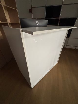 Mobile reception/accettazione/cassa con sgabello