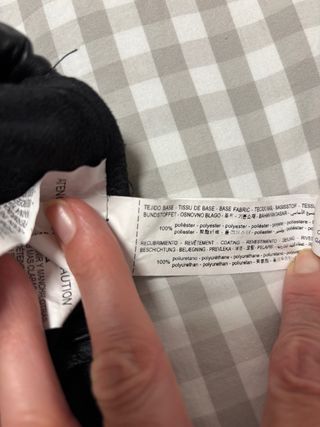 Pantalón cargo efecto piel Zara