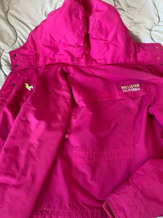 Chaqueta Hollister fucsia talla S