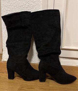 Botas altas de ante negras