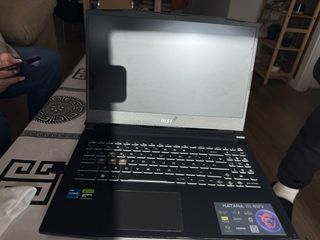 MSI Katana 15 B12VGK Portátil Negro