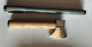 Encendedor Hacha Madera y Metal