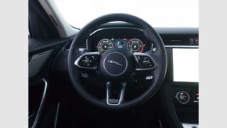 Jaguar F-Pace 2.0D I4 204PS AWD Auto MHEV Standard