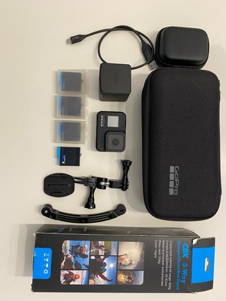 Cámara de Acción GoPro Hero 8 black + Accesorios