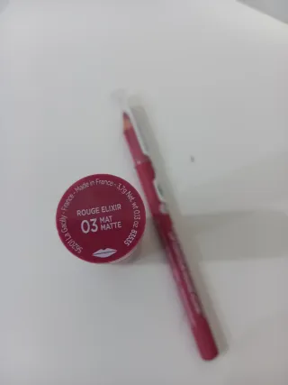 Matita Contorno Labbra e rossetto matt Yves Rocher