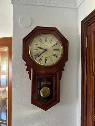 Reloj de Pared Dynasty Octogonal Madera