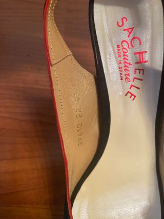 Elegantes zapatos tacón piel roja y ante negro T37