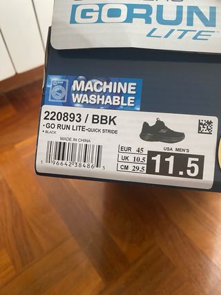 Skechers GOrun Hombre Talla 45 Negro