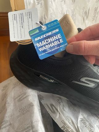 Skechers GOrun Hombre Talla 45 Negro