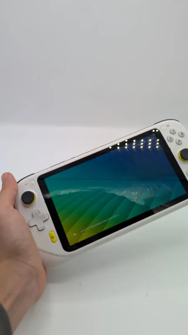 Logitech G Cloud Blanca y Amarilla