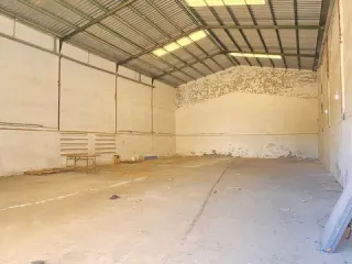 Alquiler de Nave en avenida de Mairena del Alcor