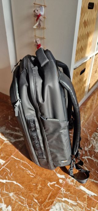 Mochila resistente e impermeable negra