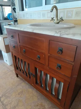 Mueble de baño madera y mármol