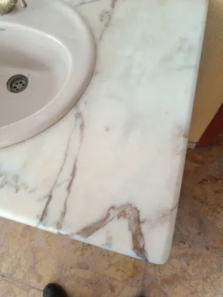 Mueble de baño madera y mármol