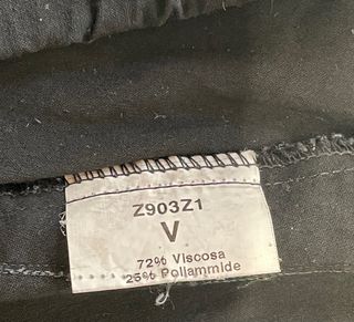 Pantaloni neri dritti con elastico in vita