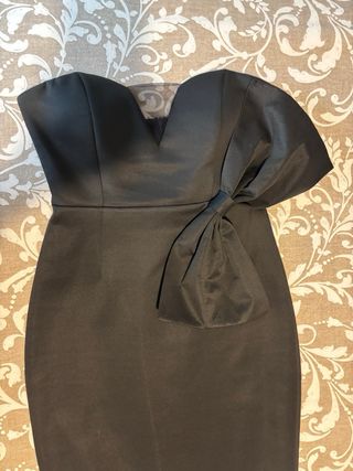 Vestido negro palabra de honor