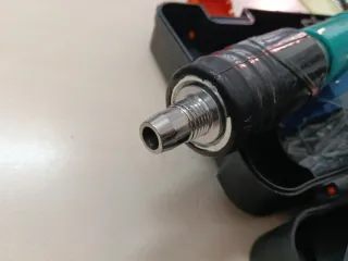 Sparachiodi con ricambi e occhiali