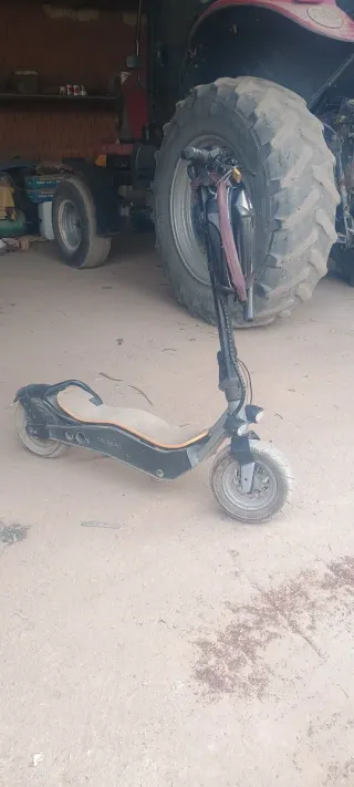 Patinete Eléctrico Cecotec Bongo Serie Z blue.