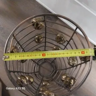 Peça decorativa metal dourado e prateado