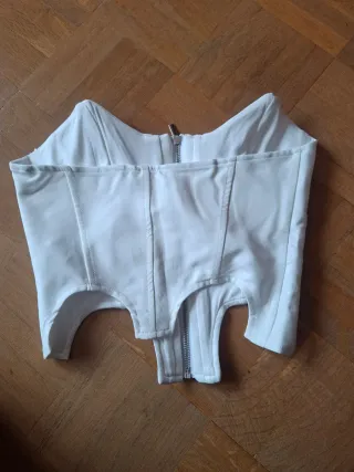 Corsé blanco con cremallera