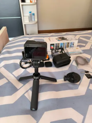 Cámara Insta360 Ace Pro + Accesorios