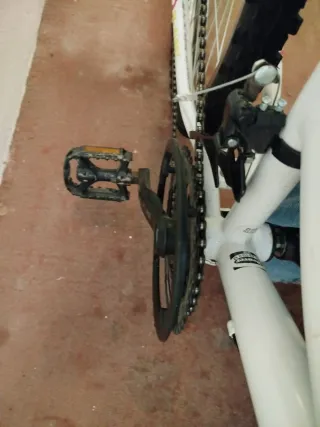 Bicicleta niña rosa y blanca