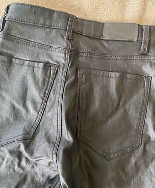 Pantalón efecto piel Stradivarius