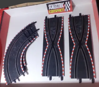 Scalextric Compact. Pack pistas Cruce