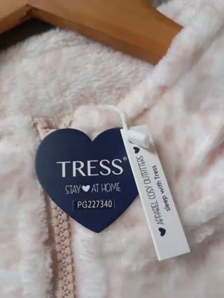 Chaqueta con estampado de leopardo y corazón