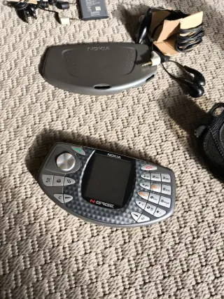 Nokia N-Gage Teléfono Móvil. Con cascos originales