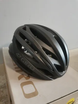 Casco Giro Syntax Mips Talla L