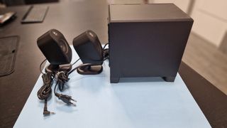 Altavoces Logitech X-210 Escritorio