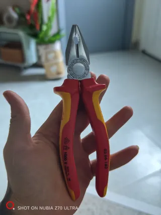 Alicate Universal Knipex 0306180